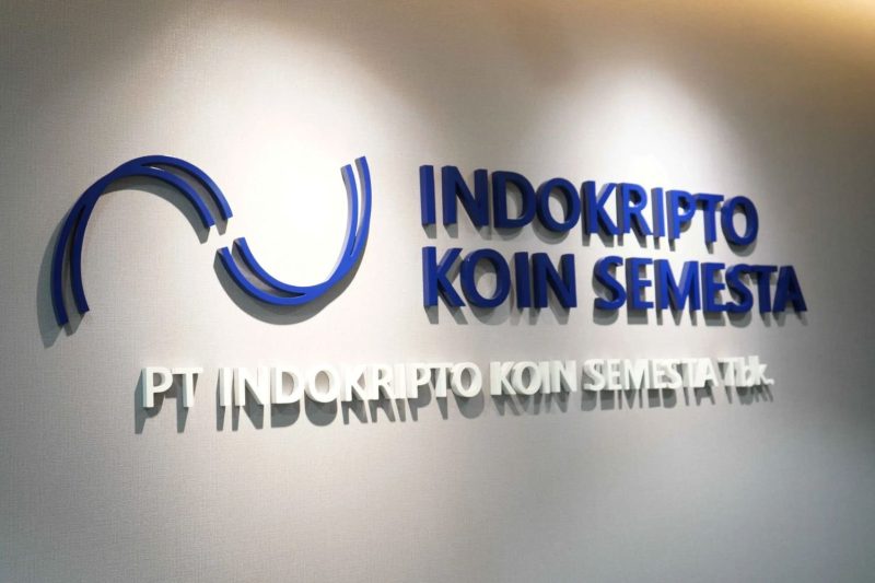 Berita Utama: IHSG Mendekati Level 8.000 dan COIN 43% Setelah IPO